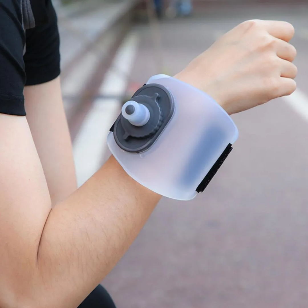 WristSip™ - Wasserflasche für das Handgelenk