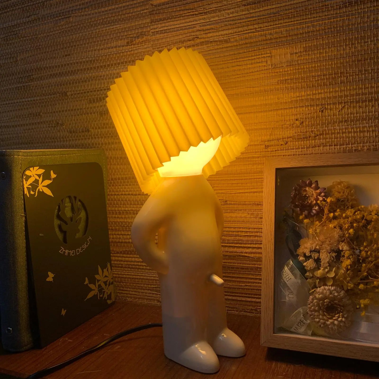 Jomby™ – Freche Jungen-Tischlampe