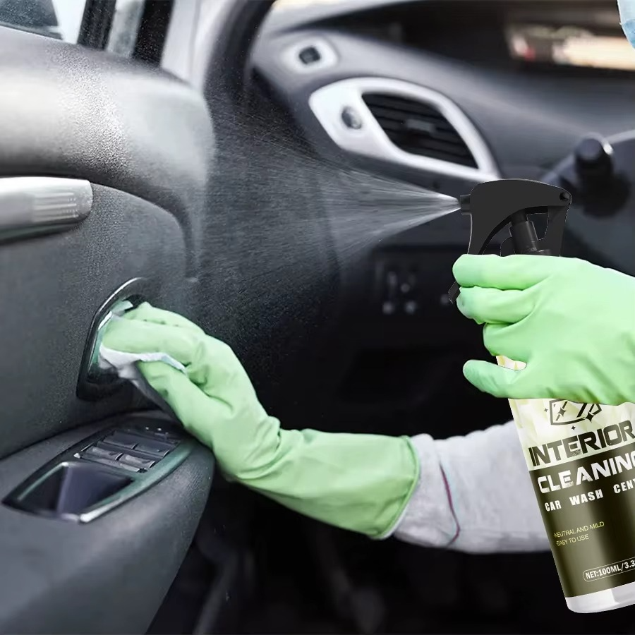 CarGlow™ – Auto-Innenraum Reinigungsspray (1+1 GRATIS)