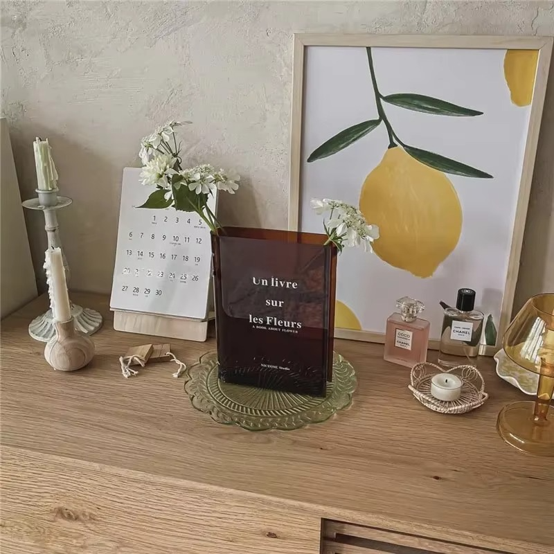 Vessora™ – Buchförmige Vase